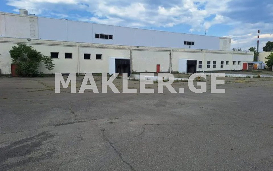  للإيجار 500 m² space تجاري in Vashlijvari dist.