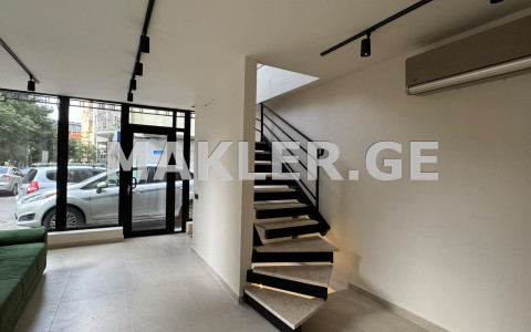  Сдаётся 130 m² площадь Коммерческая площадь в Ваке  на ул. Кипшидзе 
