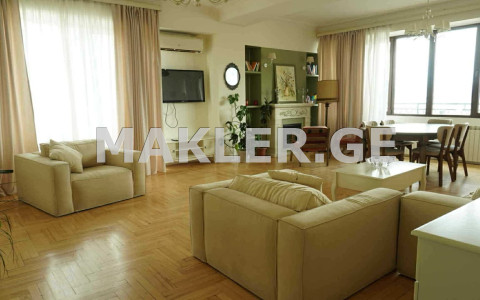  للبيع للإيجار 4 room  الشقة في منطقة فاكي  in Paliashvili st. 