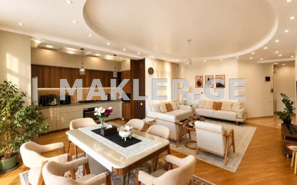  出售 3 room  公寓 萨布尔塔洛区  in Burdzgla st. 
