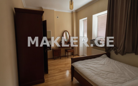  出售 4 room  公寓 萨布尔塔洛区  in M.Asatiani st. 
