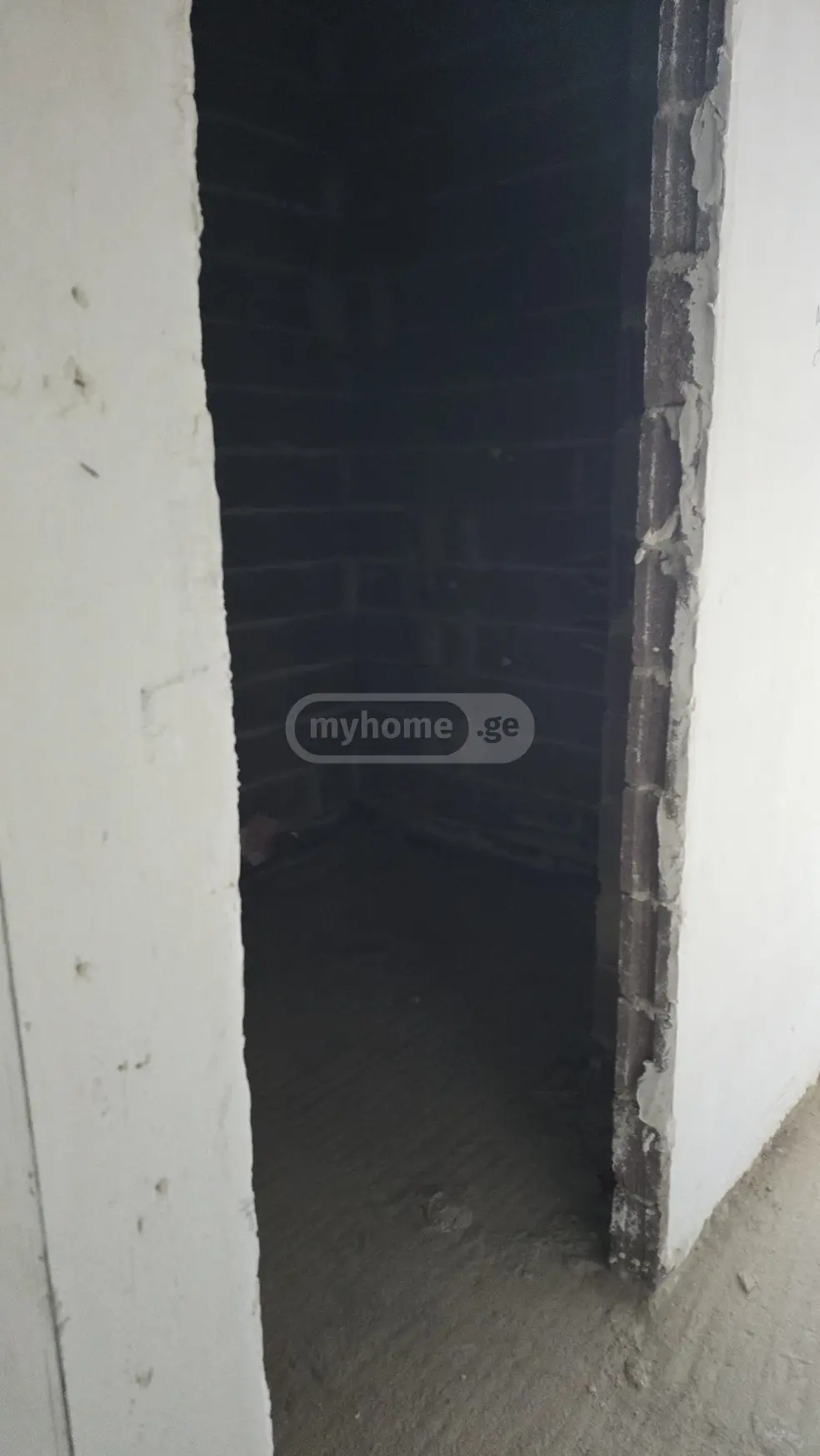  出售 4 room  公寓 near the Lisi lake