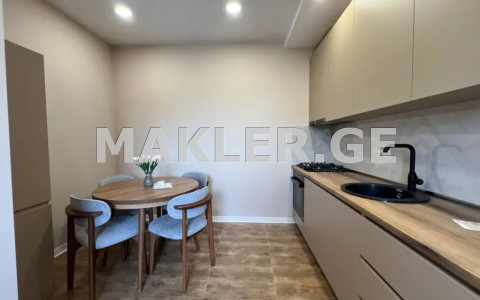  出售 3 room  公寓 萨布尔塔洛区  in Gelovani avenue 