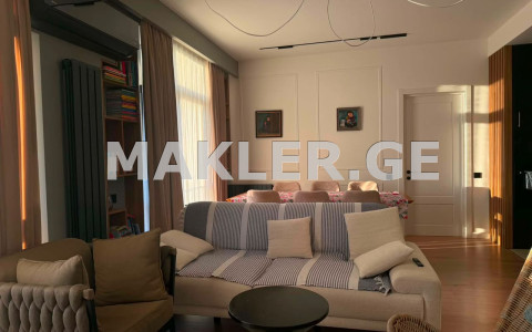  出售 4 室  公寓 in Digomi 9  in Bob Walsh Street 