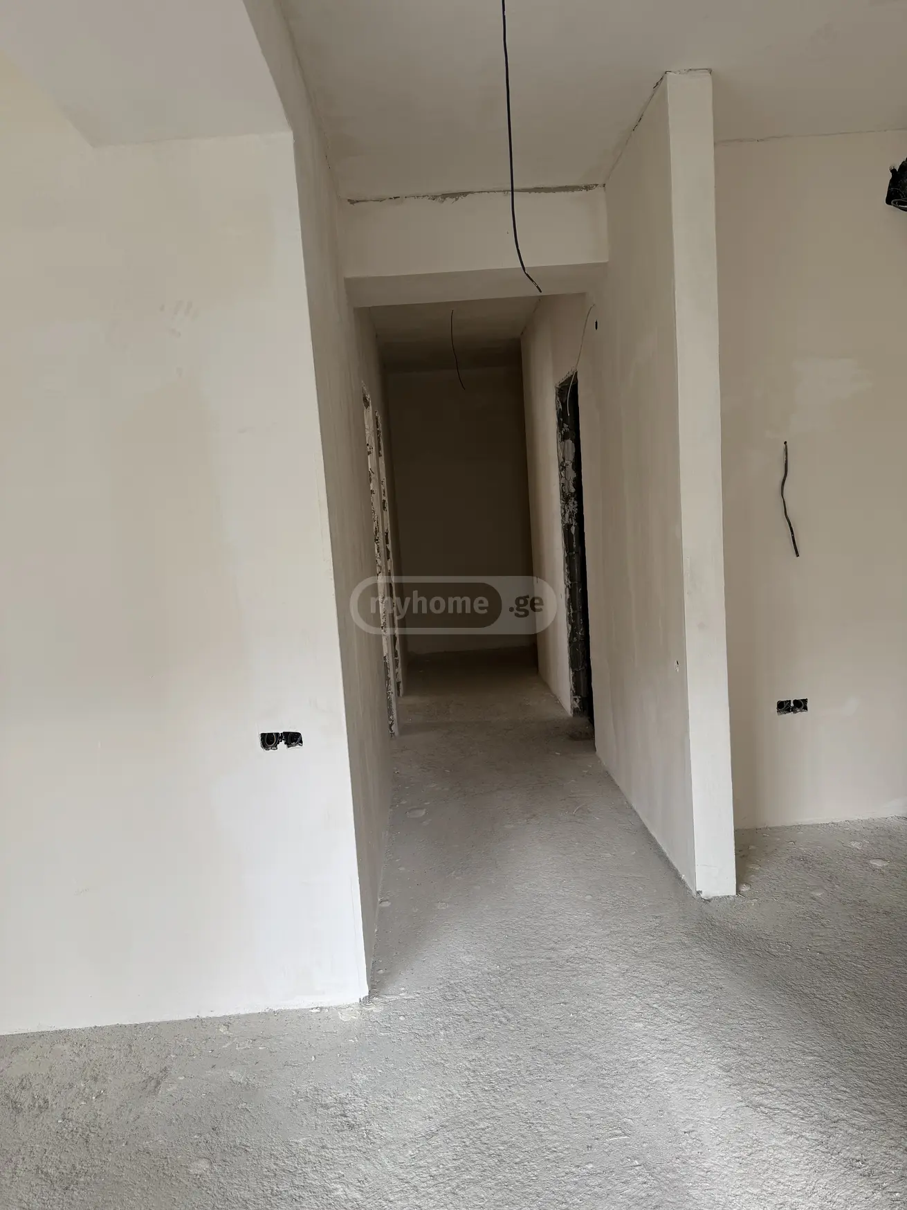  出售 3 室  公寓 near the Lisi lake  Avto Varazi Street 