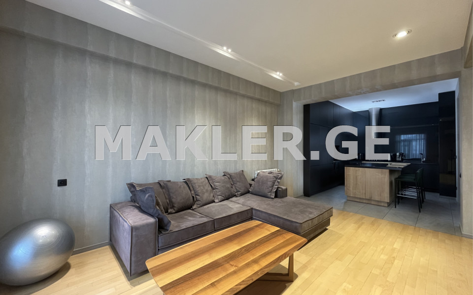  للبيع 3 room  الشقة في منطقة سابورتالو  in M.Aleksidze st. 