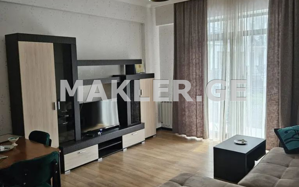  出租 3 room  公寓 萨布尔塔洛区  in Tamarashvili st. 
