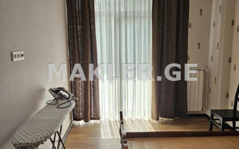  出租 3 room  公寓 萨布尔塔洛区  in Tamarashvili st. 