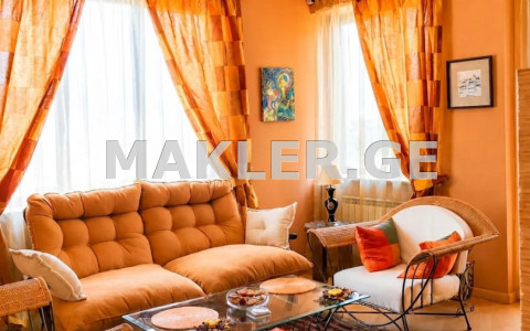  למכירה 5 חֶדֶר  דִירָה in Vake dist.  in L. Mikheladze .st 