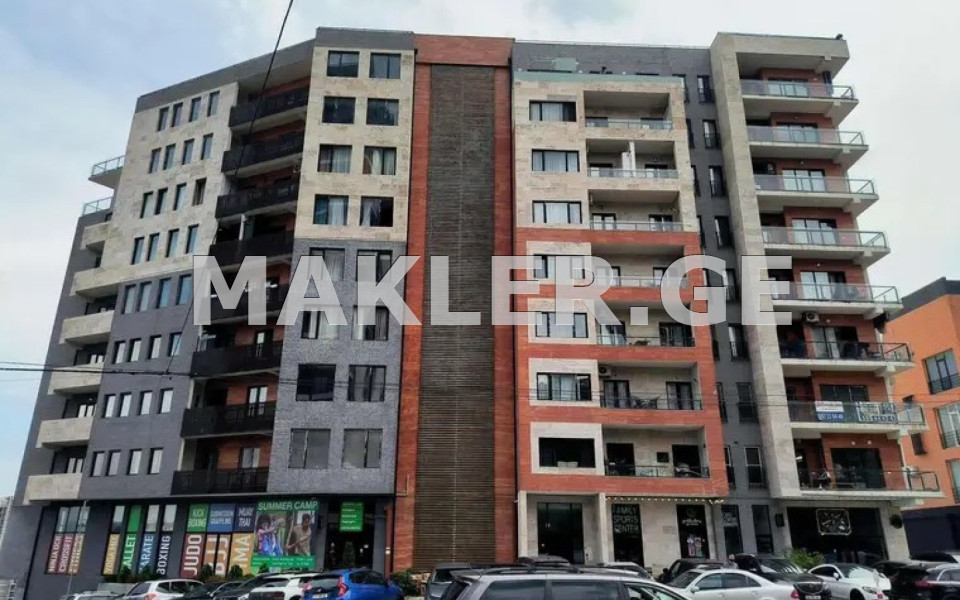  出售 3 room  公寓 努楚比泽高地  in E. Amashukeli st. 
