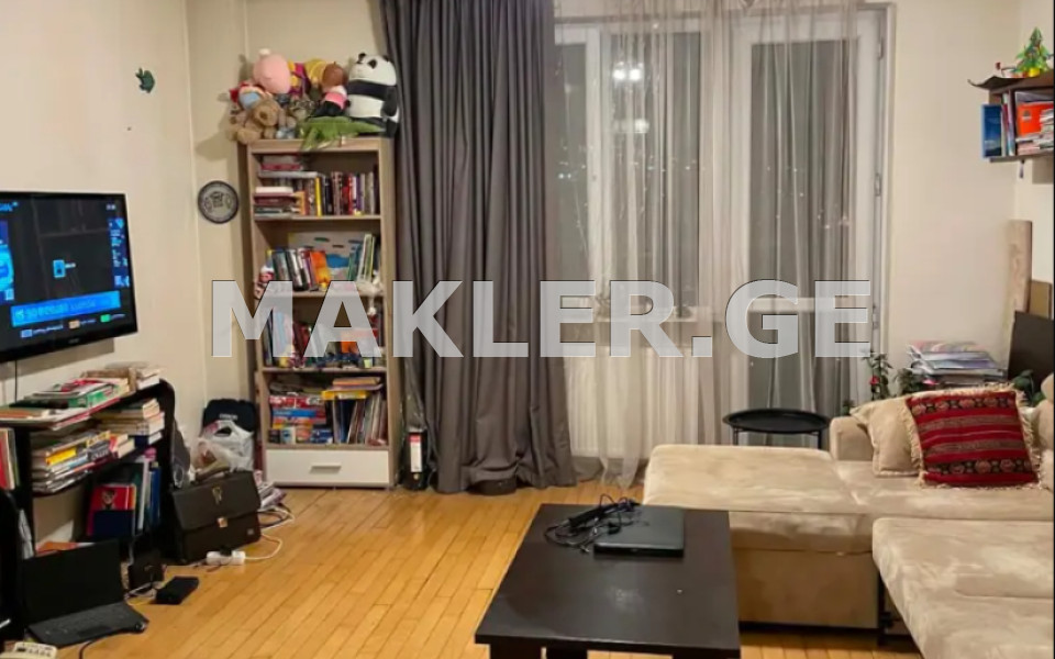  出售 2 room  公寓 萨布尔塔洛区  in Kavtaradze st. 