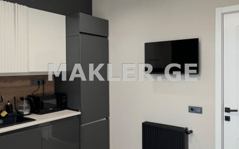  出售 3 room  公寓 萨布尔塔洛区  in Kavtaradze st. 