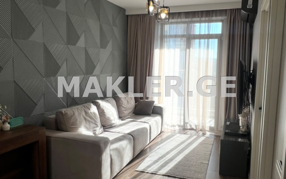  出售 3 room  公寓 萨布尔塔洛区  in Kavtaradze st. 