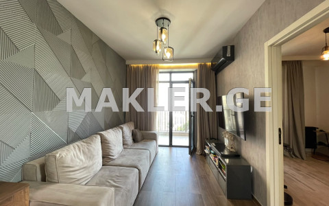  出售 3 room  公寓 萨布尔塔洛区  in Kavtaradze st. 