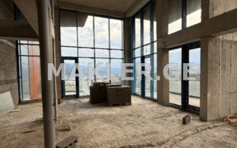  למכירה 4 חֶדֶר  דִירָה near the Lisi lake  in cacxvebi st 