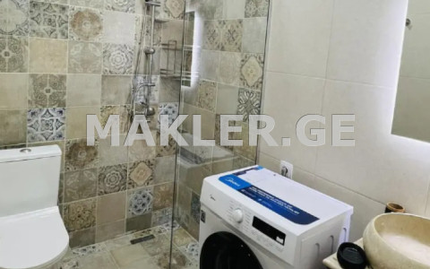  למכירה 2 חֶדֶר  דִירָה in Saburtalo dist.  in Al. Kazbegi Ave. 
