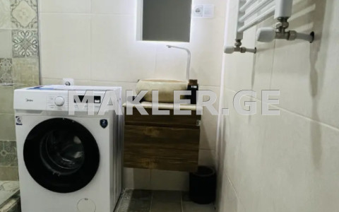  למכירה 2 חֶדֶר  דִירָה in Saburtalo dist.  in Al. Kazbegi Ave. 