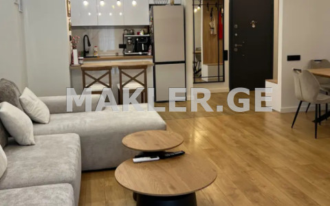  出售 3 室  公寓 near the Lisi lake  Avto Varazi Street 