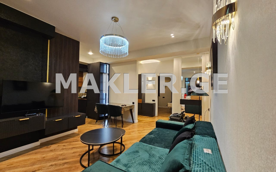  出售 3 room  公寓 萨布尔塔洛区  in Sairme st. 