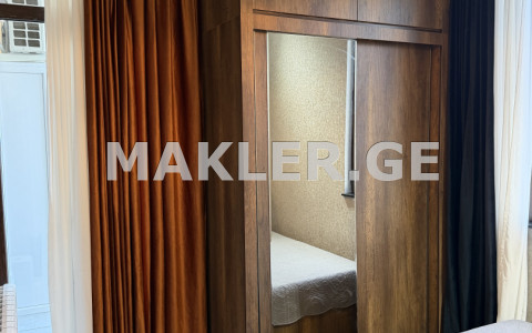  出售 3 room  公寓 萨布尔塔洛区  in Sairme st. 