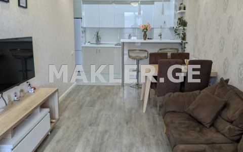  出售 3 room  公寓 萨布尔塔洛区  in Shartava st. 