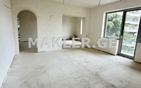  出售 4 room  公寓 瓦凯区  on Ir. Abashidze st. 