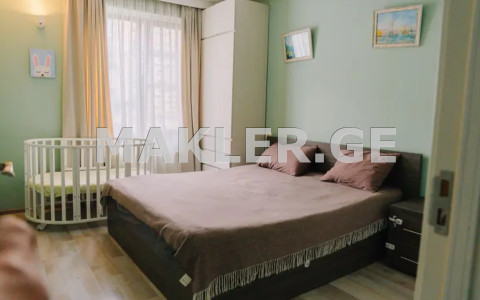  للبيع 3 room  الشقة في منطقة سابورتالو  في هضبة نوتسوبيدزه 