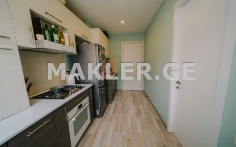  للبيع 3 room  الشقة في منطقة سابورتالو  في هضبة نوتسوبيدزه 