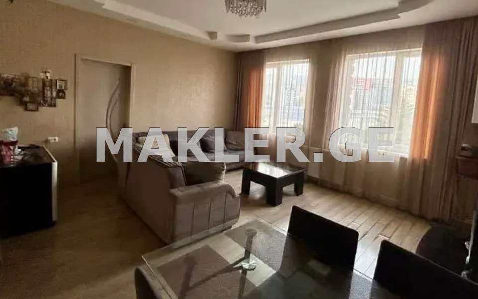  出售 4 room  公寓 萨布尔塔洛区  in Ana Politkovskaya st. 