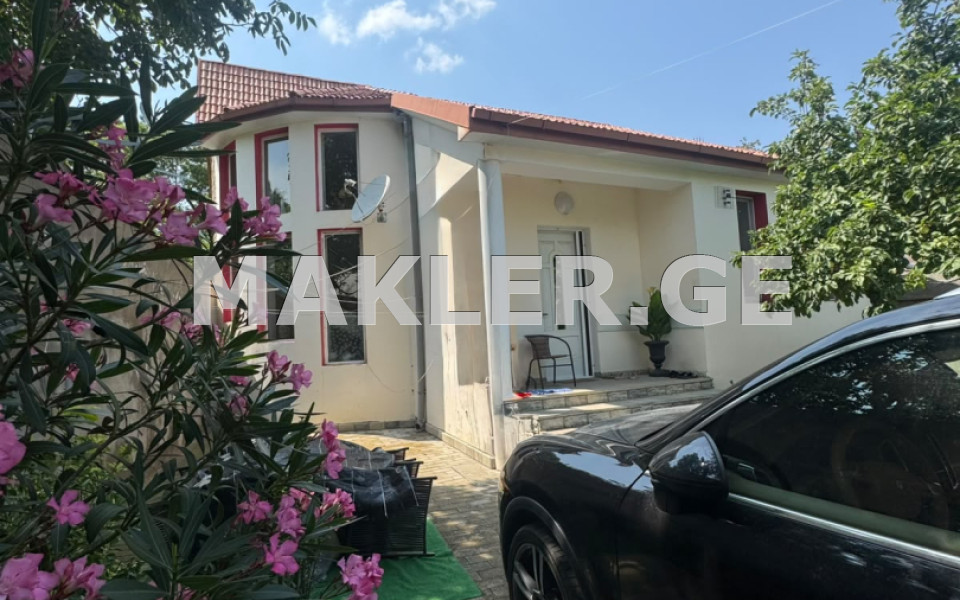  出售 235 m² space 私人+独立屋 in Tkhinvali