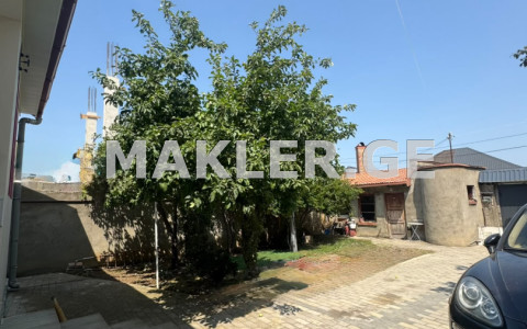  出售 235 m² space 私人+独立屋 in Tkhinvali