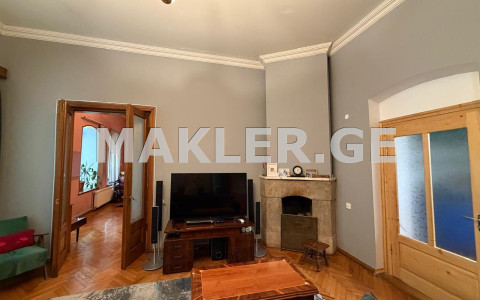  For Sale 4 room  Apartment in Sololaki dist. (Old Tbilisi)  in Lermontovi st. 
