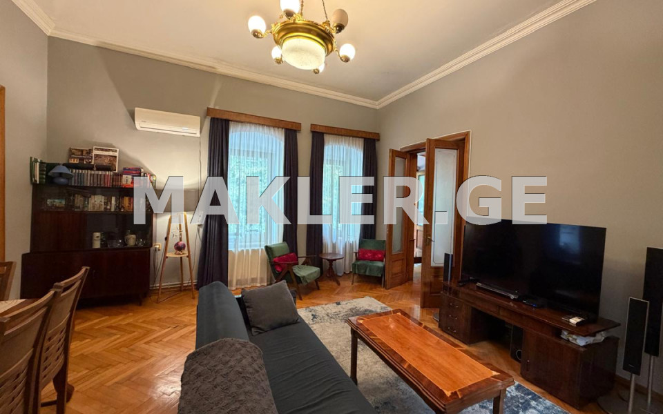  For Sale 4 room  Apartment in Sololaki dist. (Old Tbilisi)  in Lermontovi st. 