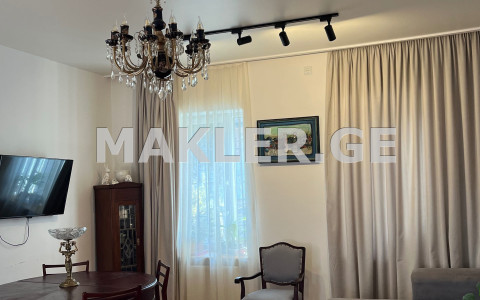  出售 4 room  公寓 第比利斯  in Amagleba st. 