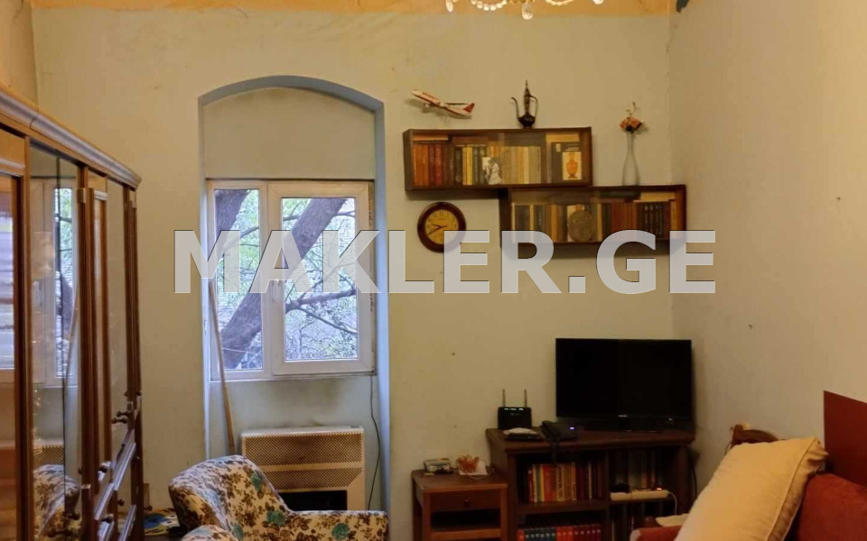  Satılık 5   Daire in Mtatsminda dist. (Old Tbilisi)  in Vezini st. 