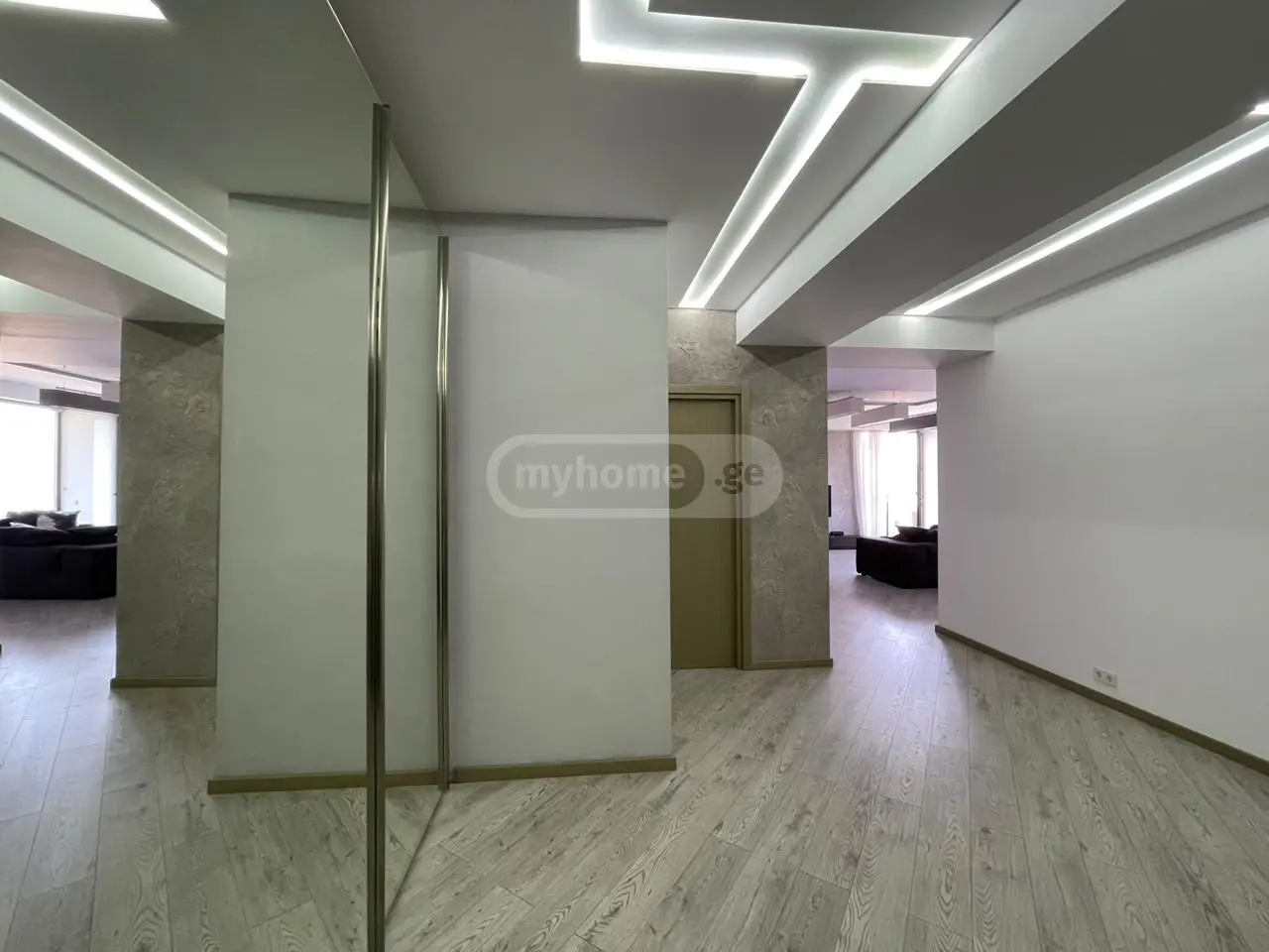  للإيجار 3 room  الشقة في منطقة فاكي  in I. Chavchavadze Ave. 