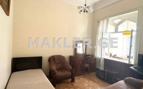  למכירה 4 חֶדֶר  דִירָה in Vera dist.  in Kostava st. 