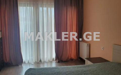  出租 3 room  公寓 萨布尔塔洛区  in Tamarashvili st. 