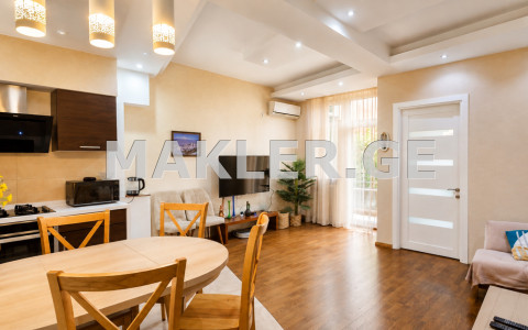  出售 3 室  公寓 萨布尔塔洛区  in K. Kutateladze st. 