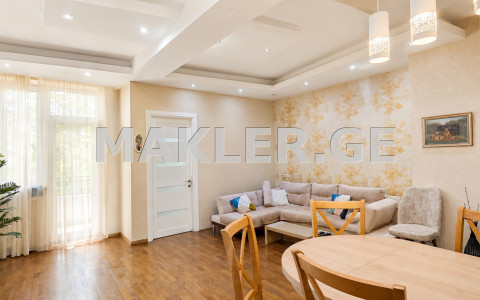  出售 3 室  公寓 萨布尔塔洛区  in K. Kutateladze st. 