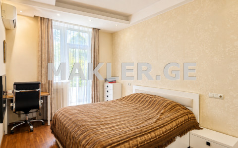  出售 3 室  公寓 萨布尔塔洛区  in K. Kutateladze st. 