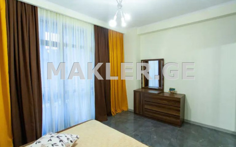  出租 3 室  公寓 萨布尔塔洛区  on D. Tavkhelidze St. 