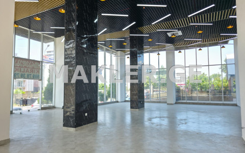  למכירה 700 m² מֶרחָב מסחרי חלל in Gonio