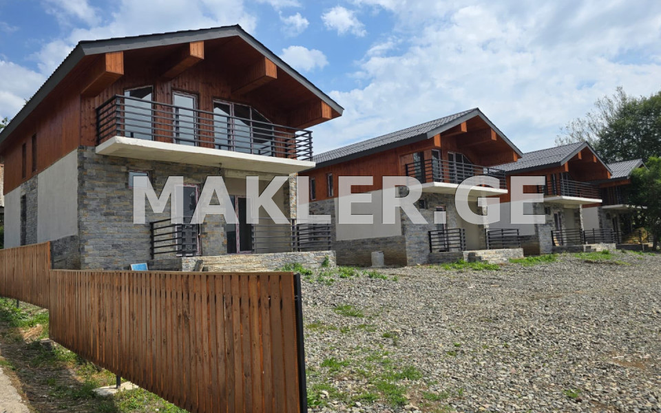  Satılık 135 m²  Villa in Bakuriani