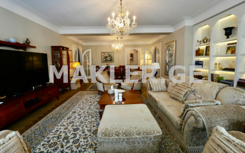  למכירה 4 חֶדֶר  דִירָה in Vake dist.  in I. Chavchavadze Ave. 