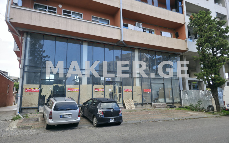  للبيع 540 m² space تجاري in Batumi