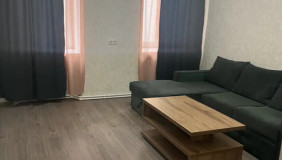 იყიდება 3 ოთახიანი  ბინა მთაწმინდაზე