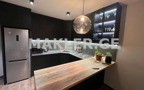  For Sale 2 room  Apartment in Chugureti dist.  in Agmashenebeli ave. 