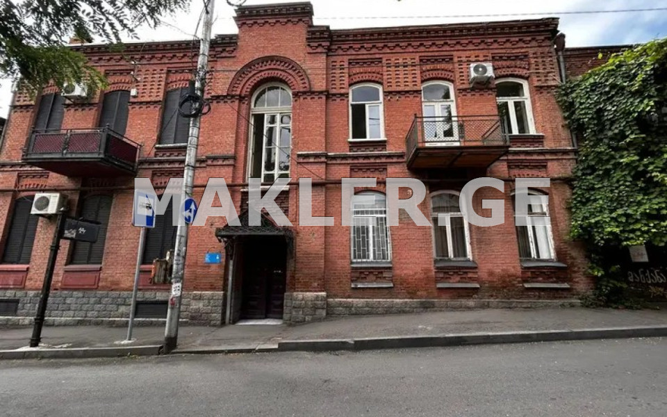  For Sale 7 room  Apartment in Chugureti dist.  in Gorki st. 