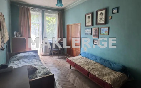  למכירה 4 חֶדֶר  דִירָה in Chugureti dist.  in Agmashenebeli ave. 